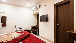 Hotel Surya-Deluxe Room4