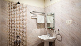 Hotel Surya-Semi Deluxe-Bathroom1
